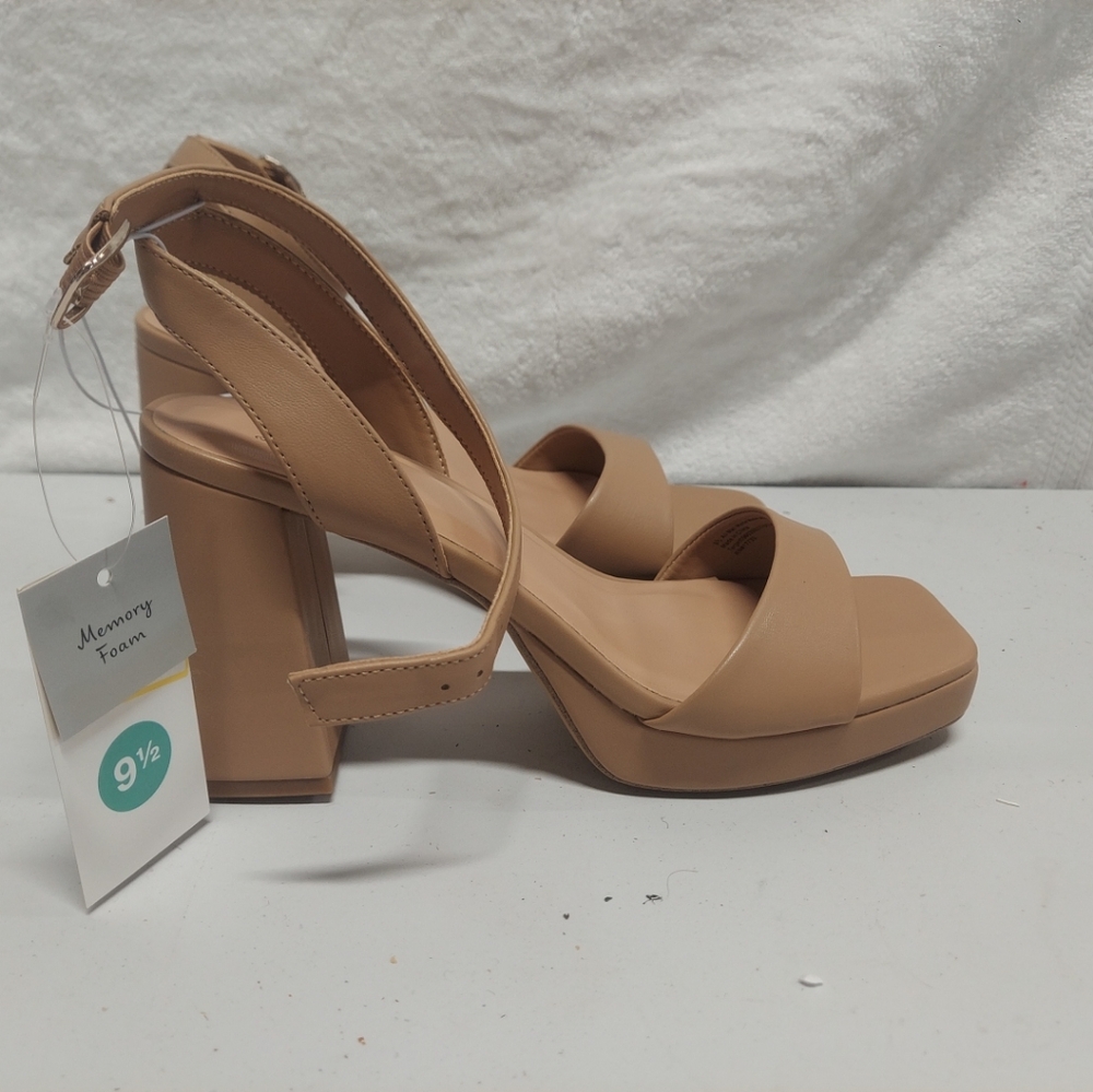 Yvette Platform Heels 9.5